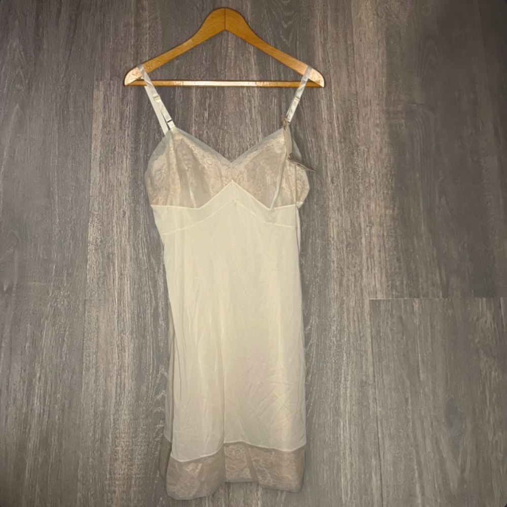 Vanity Fair Vintage Lace Slip Dress NWT‎ Size 38 Cream